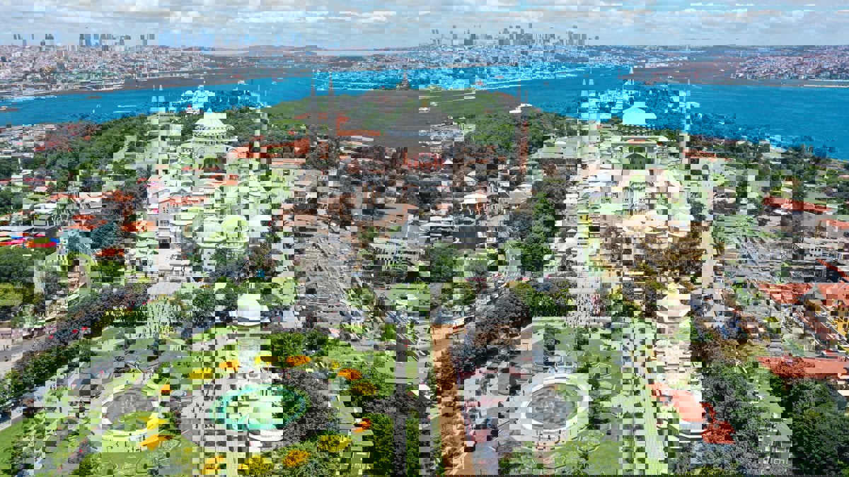 آيا صوفيا.. شاهد على التعايش المسيحي الإسلامي في تركيا (صور)