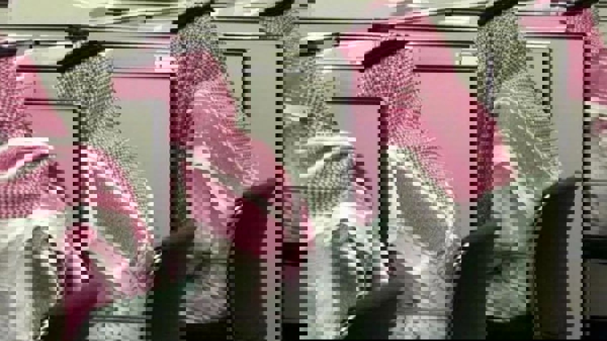 إعفاء رئيس تنفيذي من منصبه بعد فصله 7 موظفين سعوديين