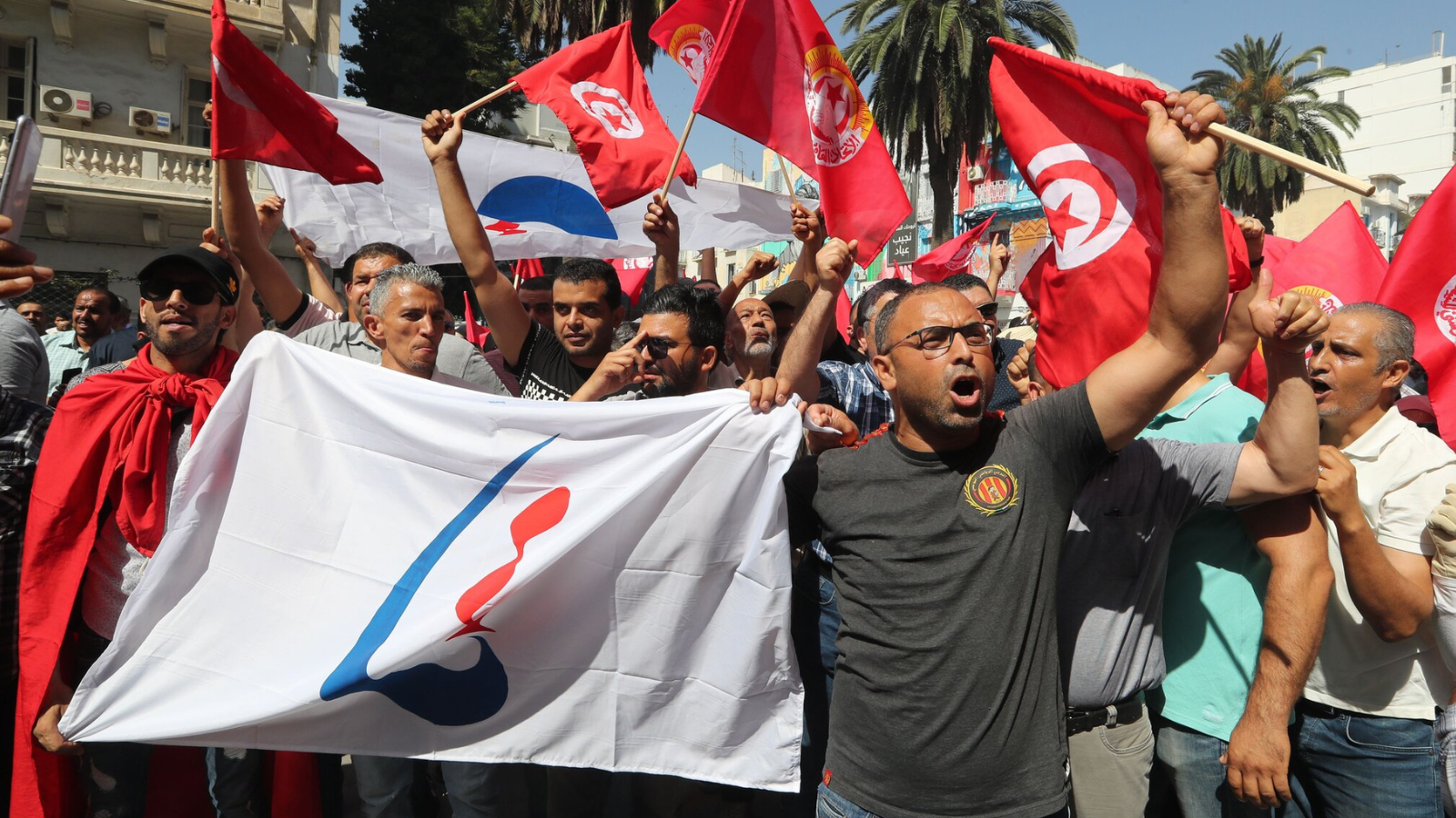 بعد تحديد موعد مؤتمره.. هل ينهي اتحاد الشغل التونسي خلافاته؟