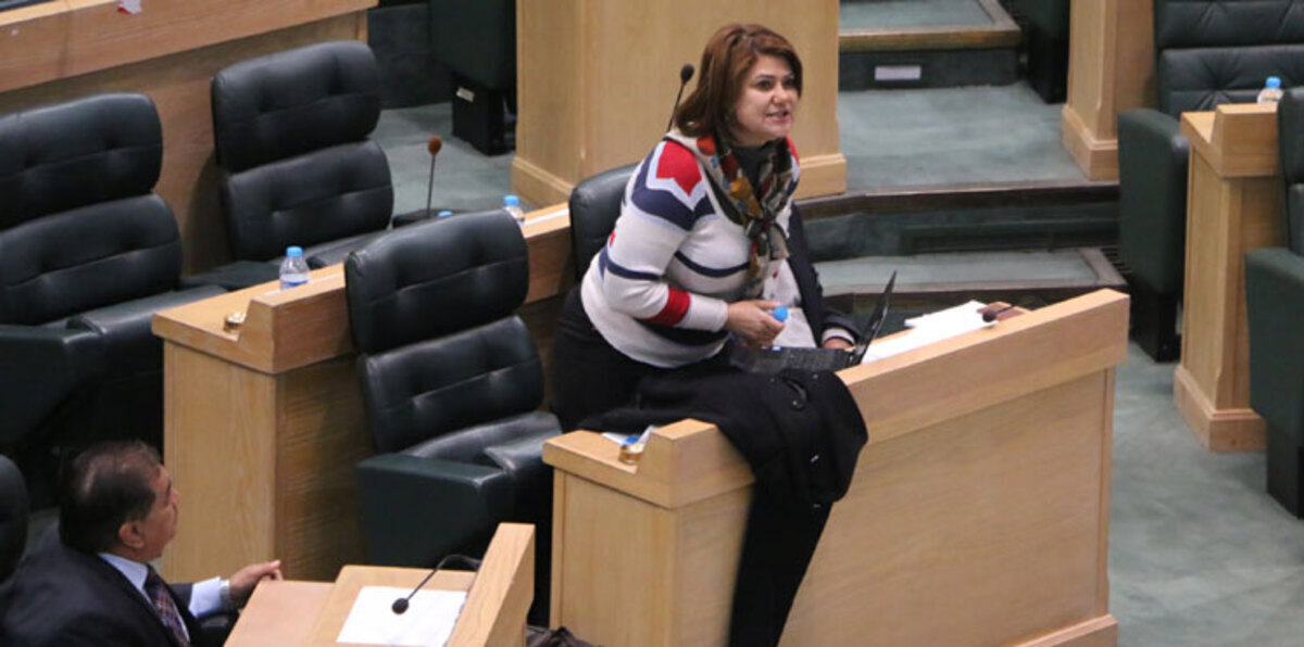 وزراء في الحكومة الأردنية يخالفون دستور بلادهم