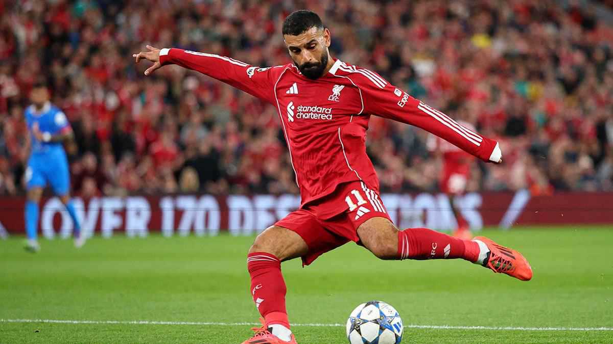 ظهور "مجسم" لمحمد صلاح في طريق المتحف المصري الجديد (فيديو)
