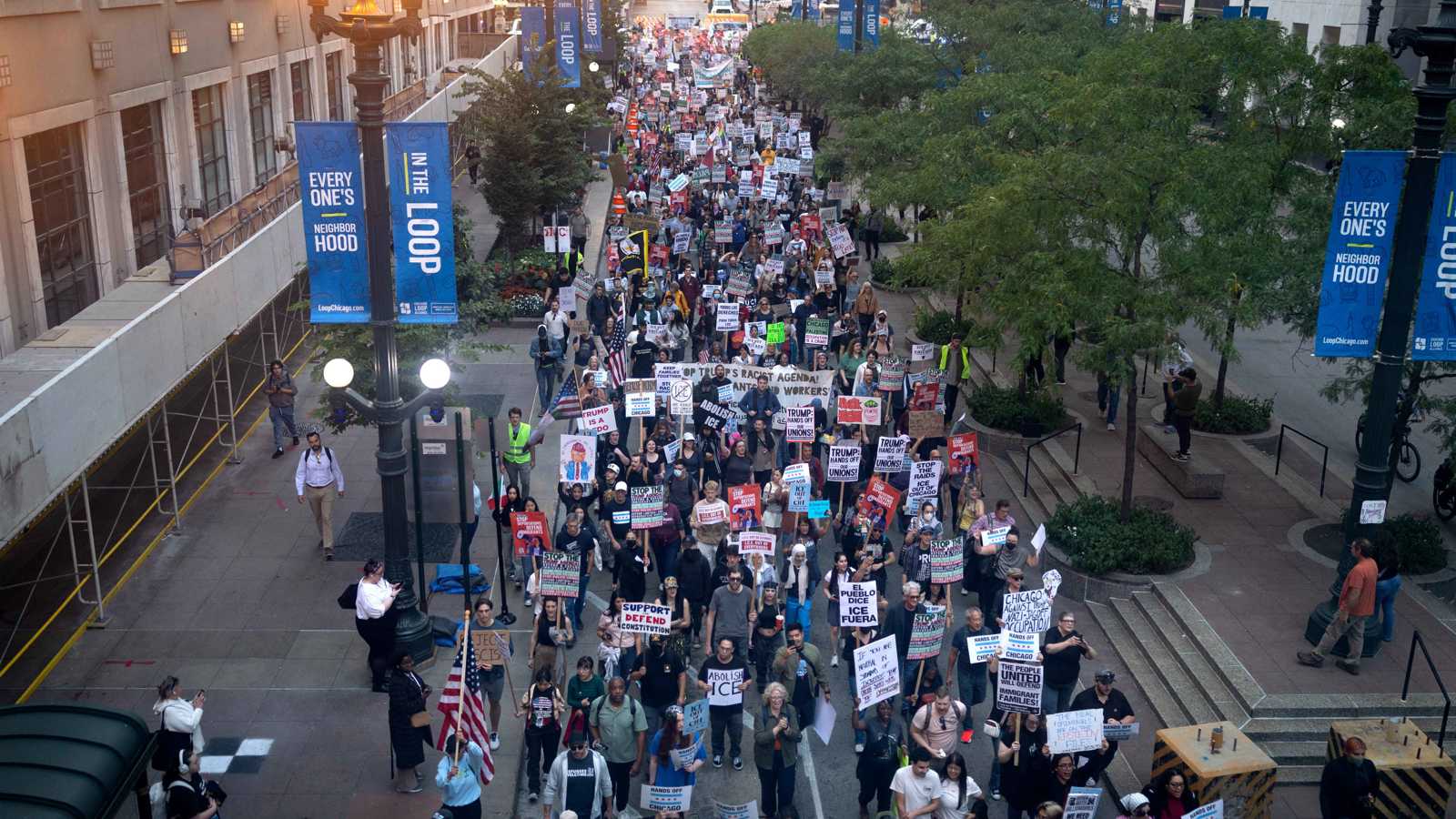 "منطقة حرب".. 200 عنصر من الحرس الوطني قرب شيكاغو