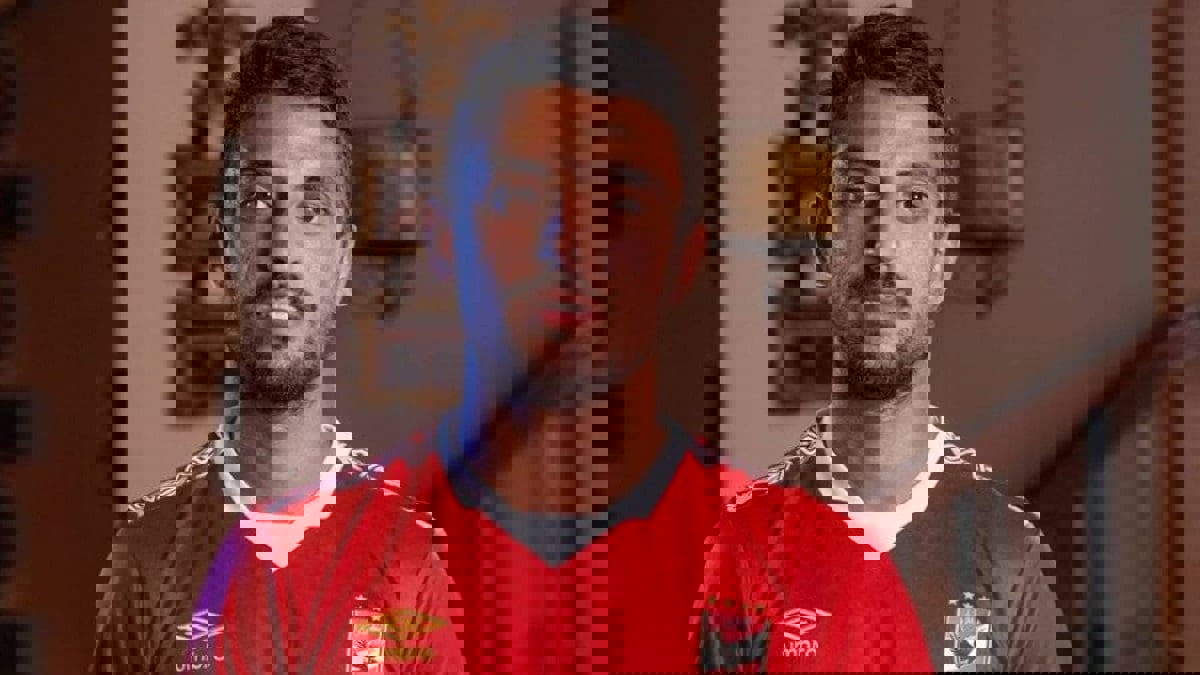 رسميا.. الأهلي المصري يتمم تعاقده مع طاهر محمد طاهر (فيديو وصور)