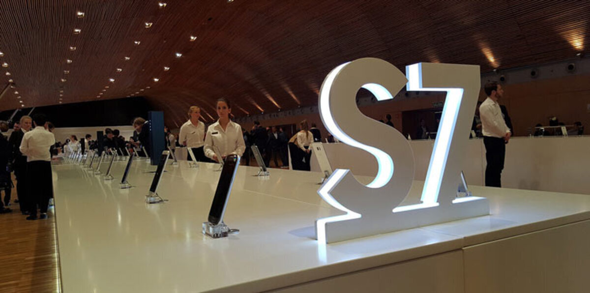 ‏ خط غريب يظهر في شاشة غلاكسي‎ S7 ‎إيدج (صورة)‏