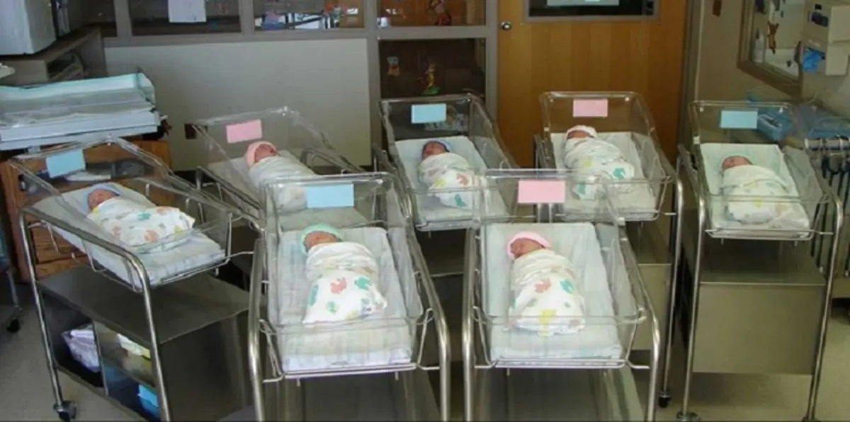 بريطانيا تقر تقنية إنجاب أطفال من "أب وأمّين" لعلاج مرض فتاك