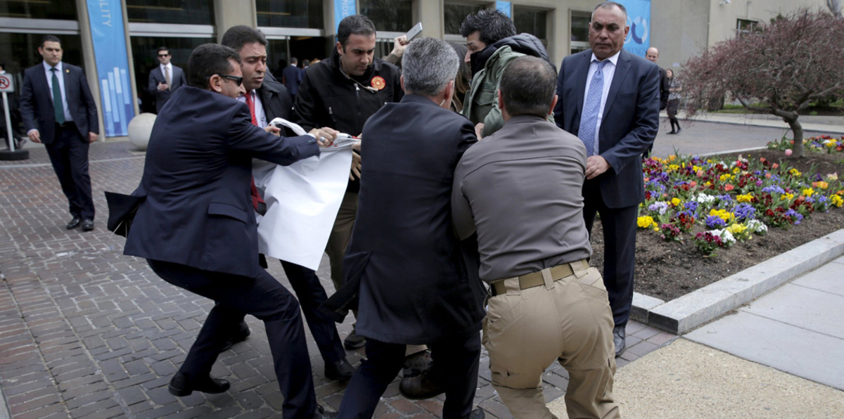 أمريكا توجه اتهامات لـ15 من حراسة أردوغان بشأن شجار واشنطن