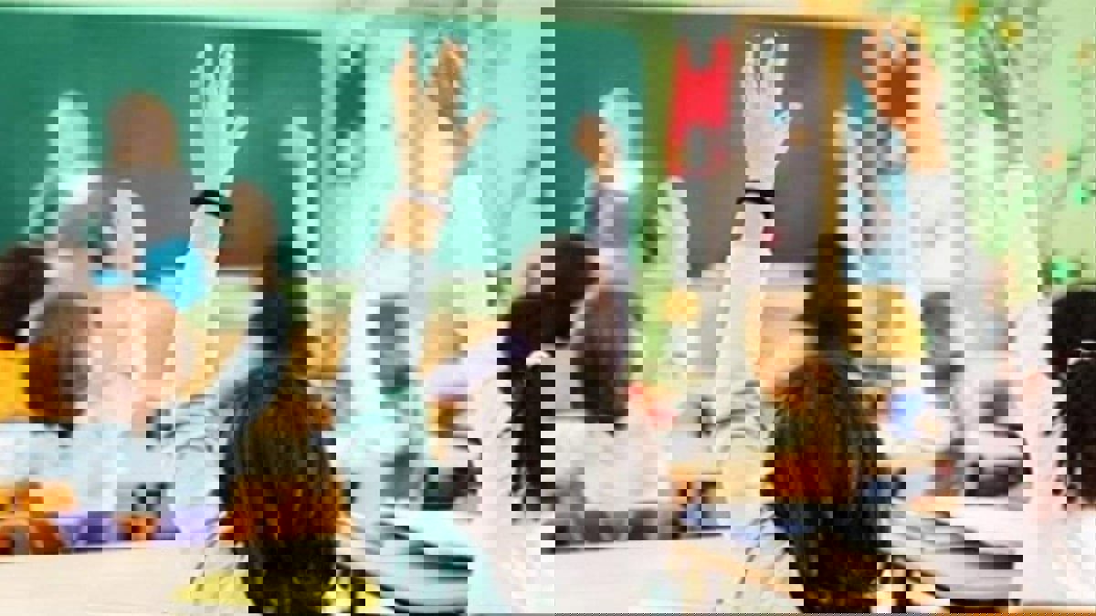 مع استمرار خطر "كورونا" .. هل إعادة فتح مدارس في أوروبا مجازفة محسوبة؟‎