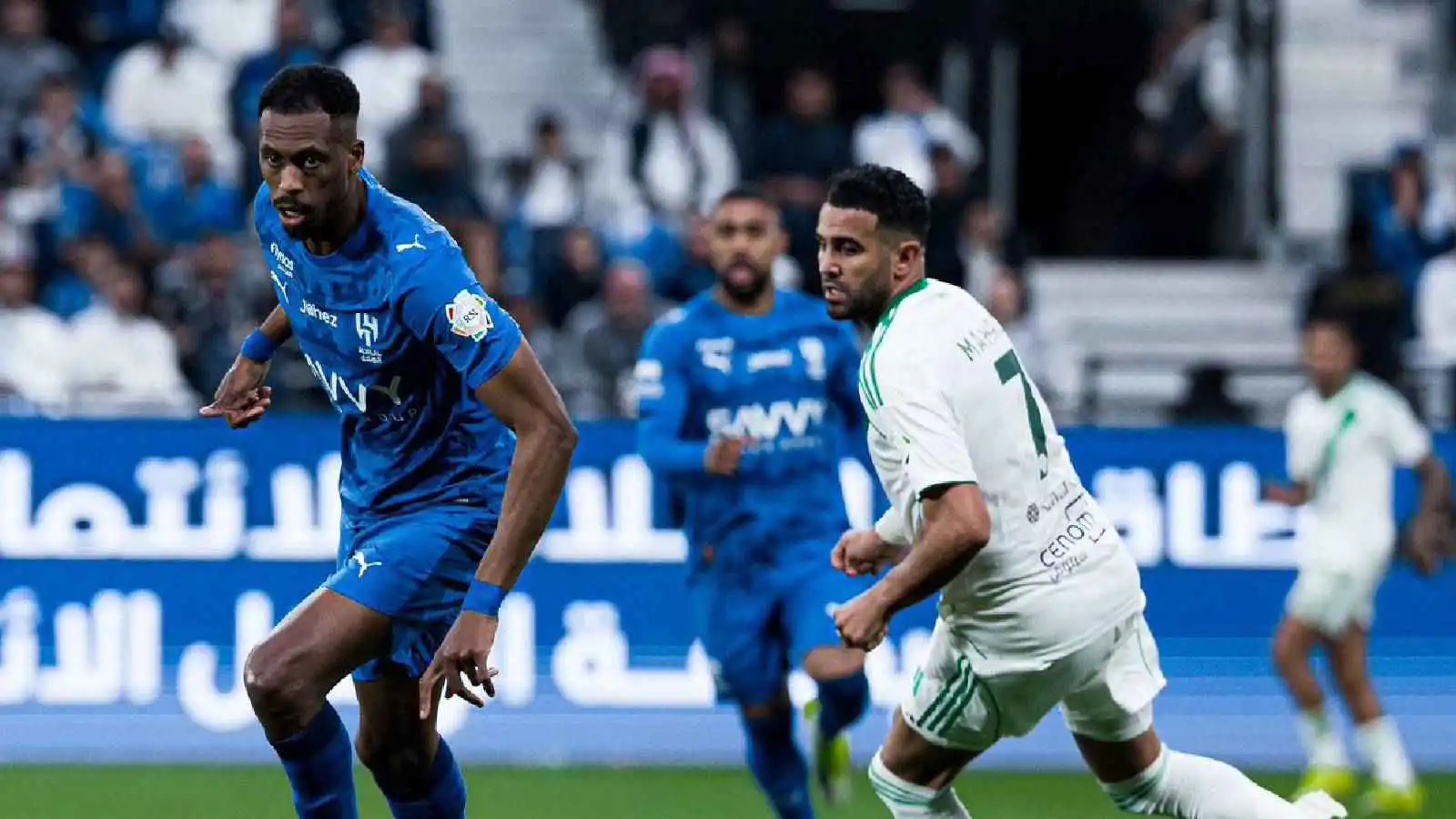 رقم سلبي غائب يحاصر الهلال بعد موقعة الأهلي في الدوري السعودي