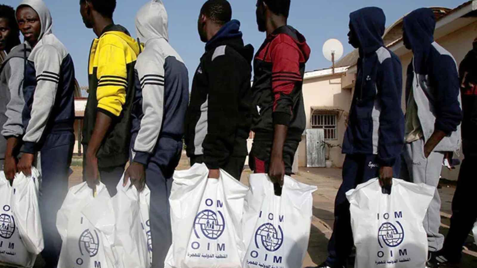 الكشف عن مخطط "خطير" لتوطين المهاجرين في ليبيا