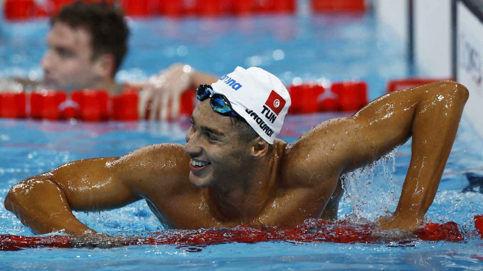 "الجوادي" يهدي تونس ميدالية عالمية في السباحة