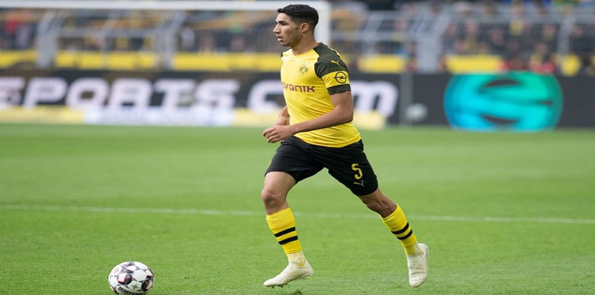 أشرف حكيمي ينافس كيليان مبابي وكلويفرت على جائزة الفتى الذهبي