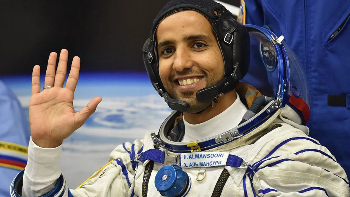 هزاع المنصوري يلتقط صورة فضائية لمكة المكرمة