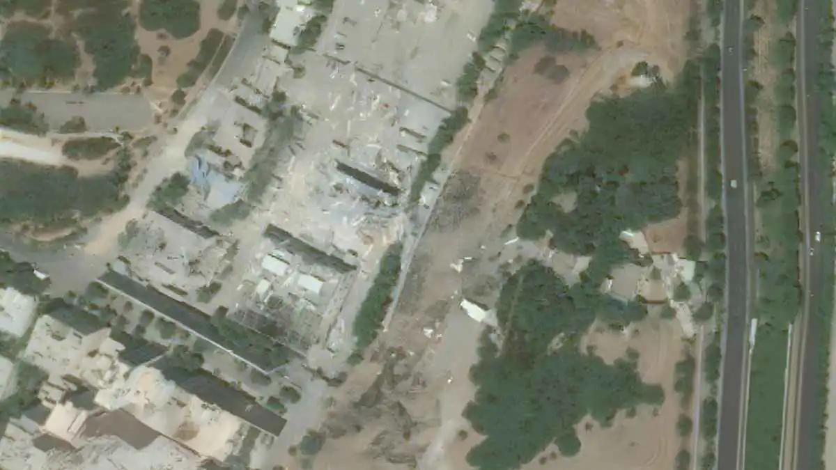 "تنظيف سريع".. صور فضائية تكشف تحركات إيرانية مريبة في موقع نووي