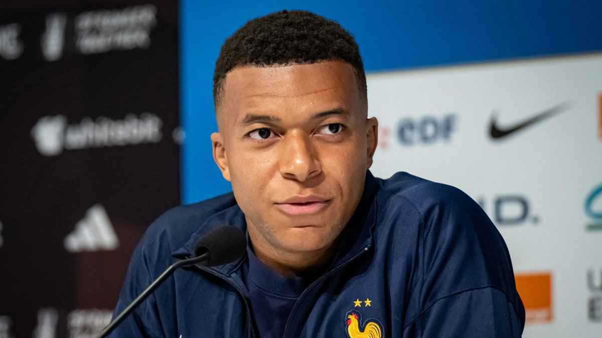 مبابي يكشف موقفه من مباراة فرنسا ضد أذربيجان