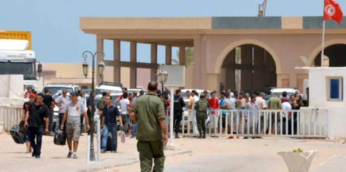 تونس تعيد فتح معبرين حدوديين مع ليبيا بعد أسبوعين من هجوم بن قردان