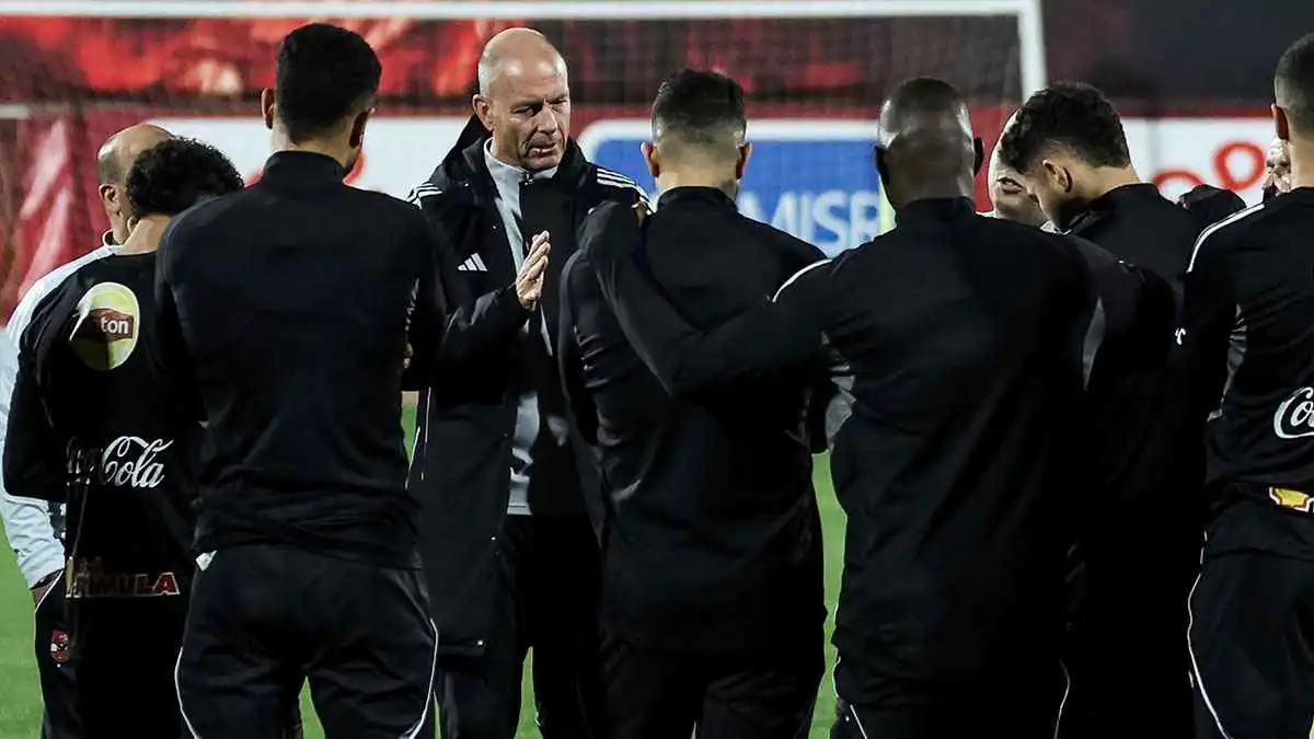 "لازم يمشي".. المدير التنفيذي للأهلي يطالب برحيل ياس توروب (فيديو)