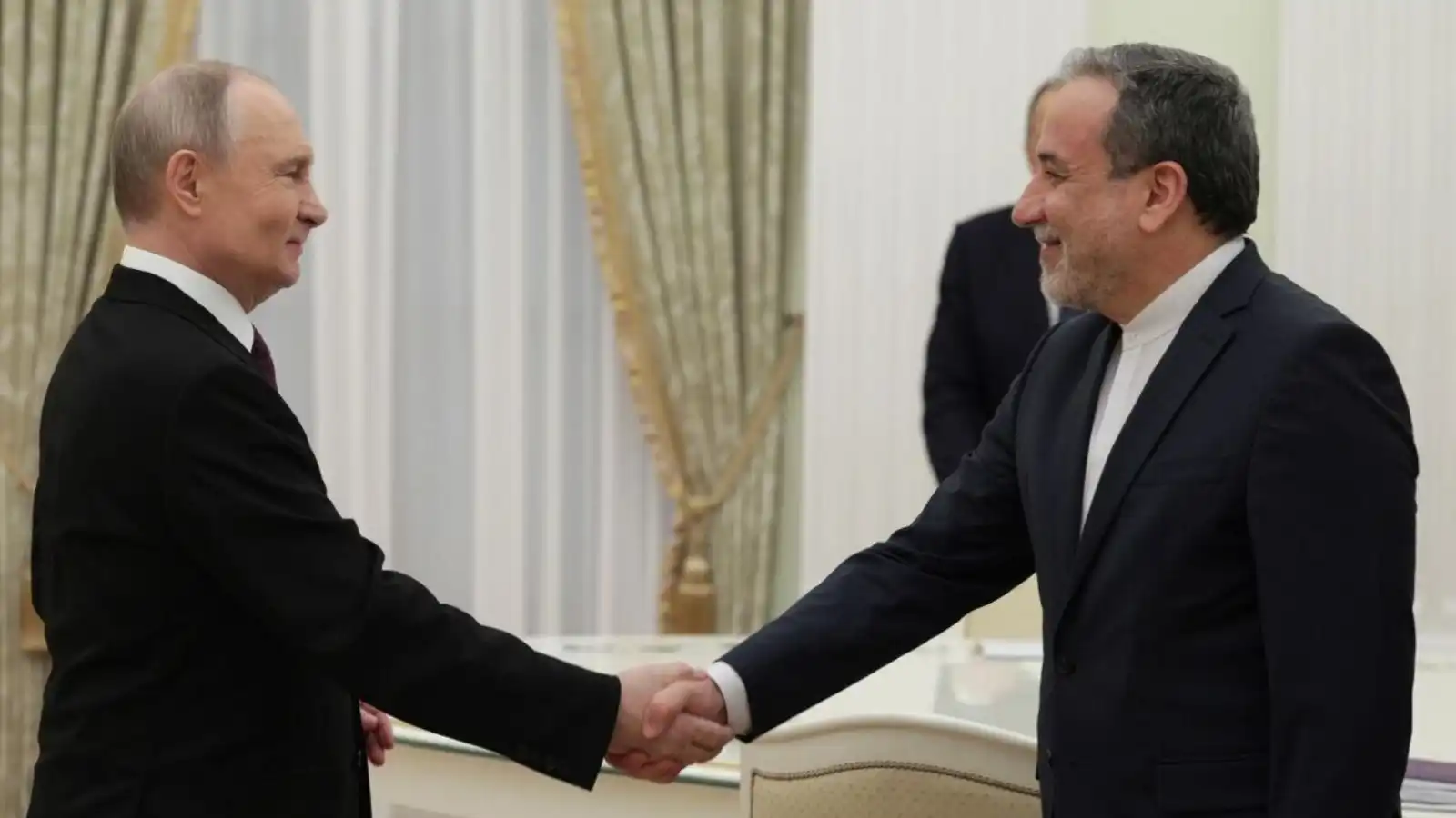 عبر بوتين.. إيران تكشف "رسالة طمأنة" من إسرائيل بعدم مهاجمتها مجددًا‎