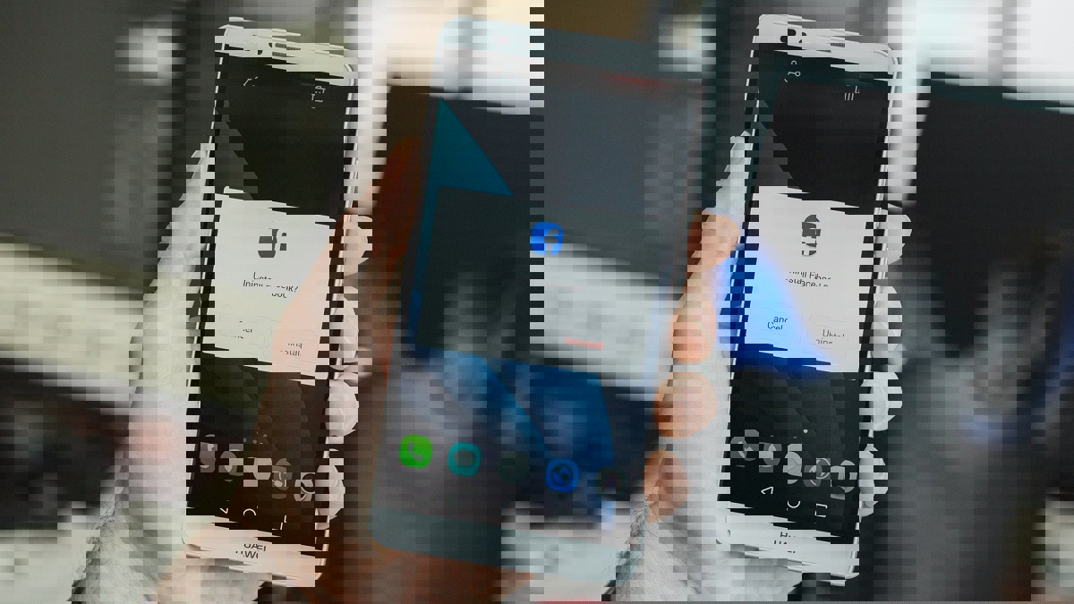 فيسبوك يسدّد ضربة قاسية لشركة هواوي الصينية