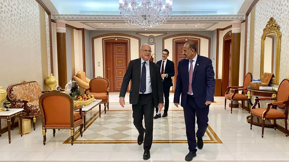 رئيس الانتقالي الجنوبي يؤكد أولوية تشكيل حكومة جديدة في اليمن