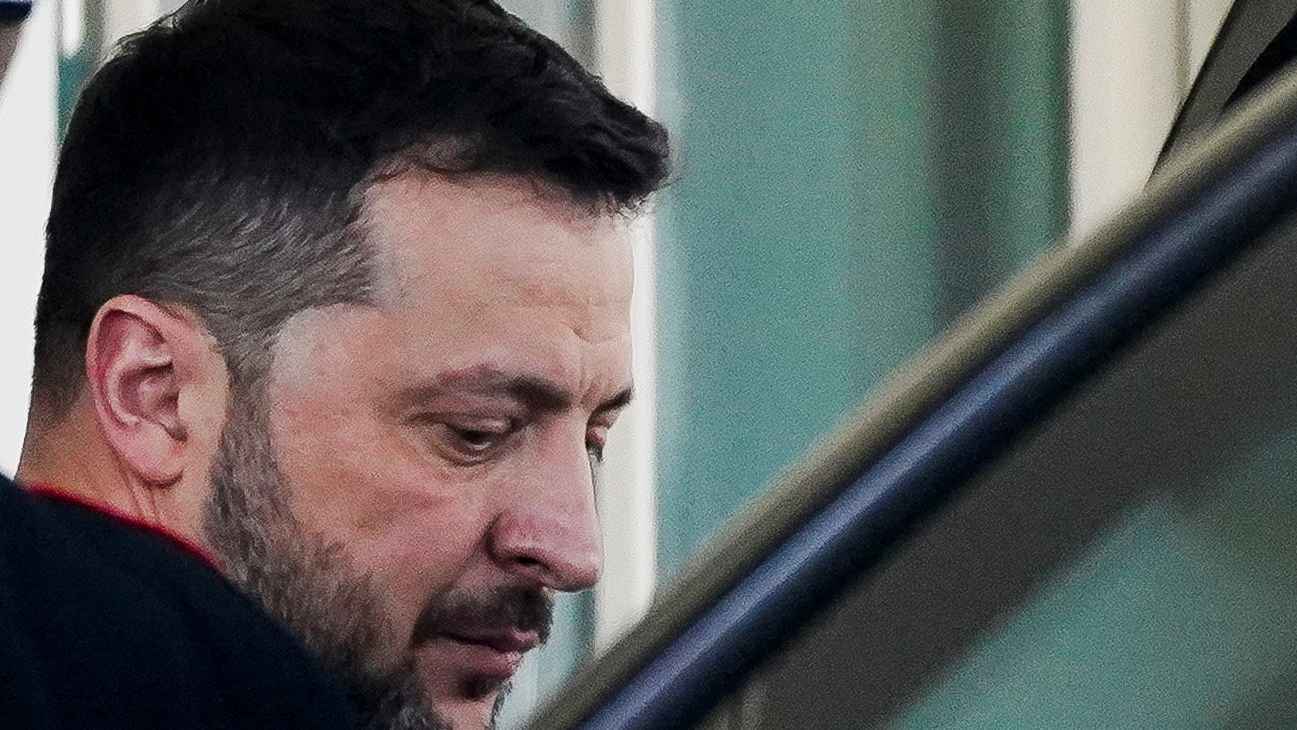 "الاعتذار علناً".. شرط ترامب الوحيد لـ"الصفح" عن زيلينسكي