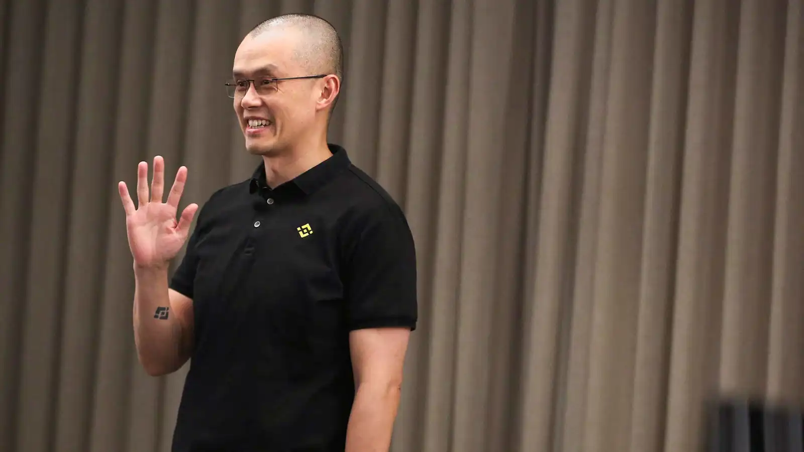 "إمبراطور الكريبتو".. ترامب يعفو عن تشانغ بينغ تشاو مؤسس "بينانس"