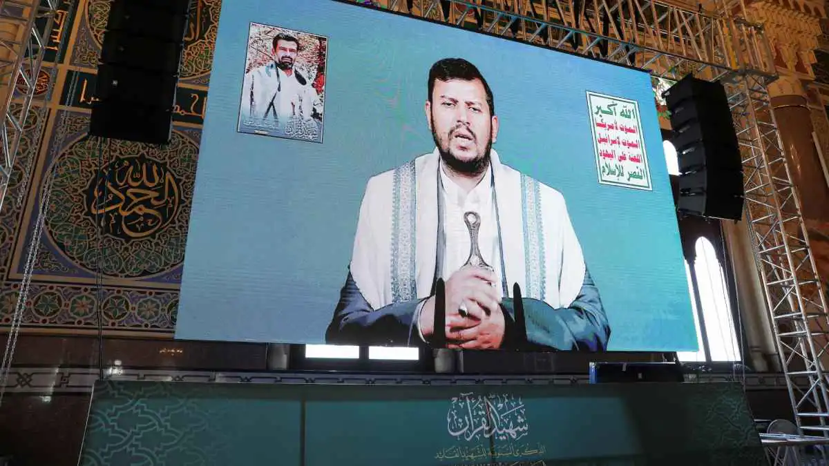 "تفكيك المحور الإيراني".. الحوثي يخشى سيناريو الاستهداف المنفصل