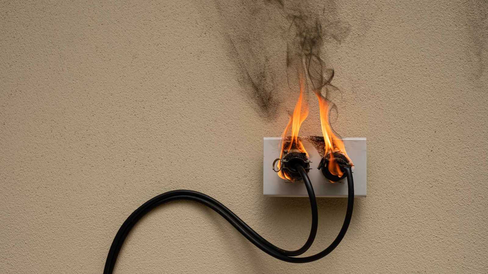 مصر.. زفاف يتحول إلى مأساة بعد احتراق شقة العروسين