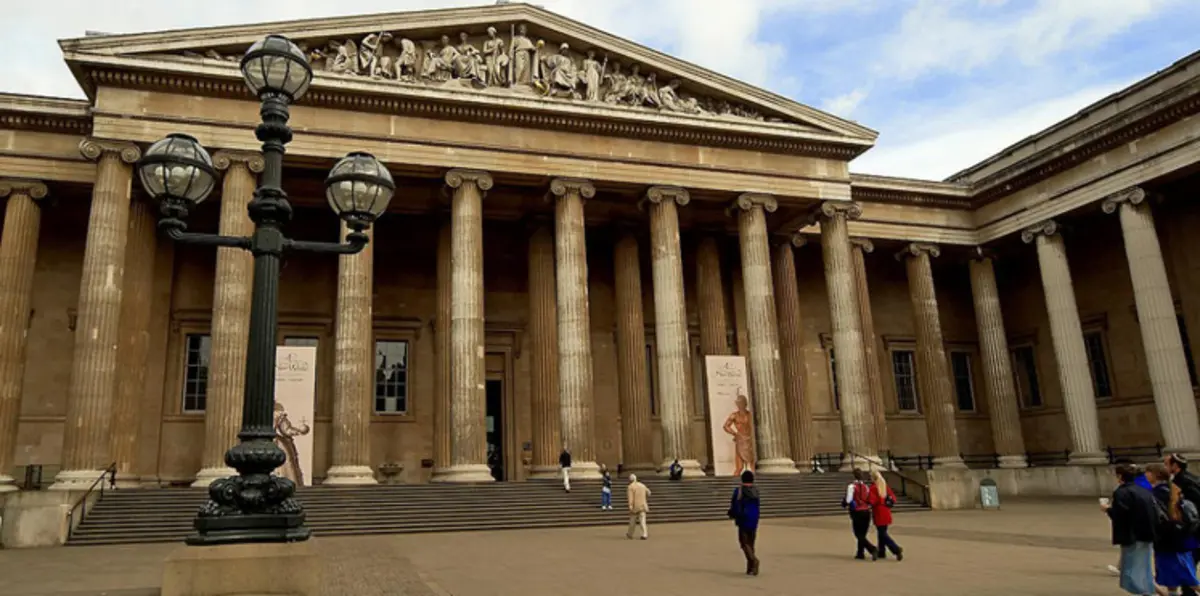 بالصور.. اكتشاف مجوهرات أثرية لا تقدّر بثمن في بريطانيا