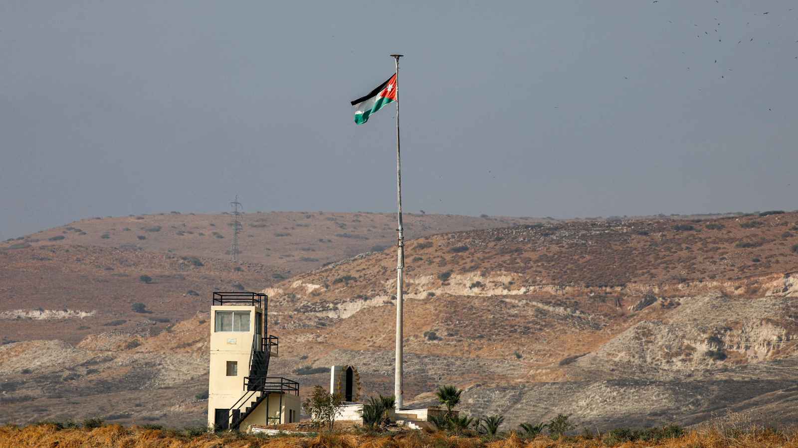 الأردن: لم نسمح لأي طائرة عسكرية بعبور أجوائنا