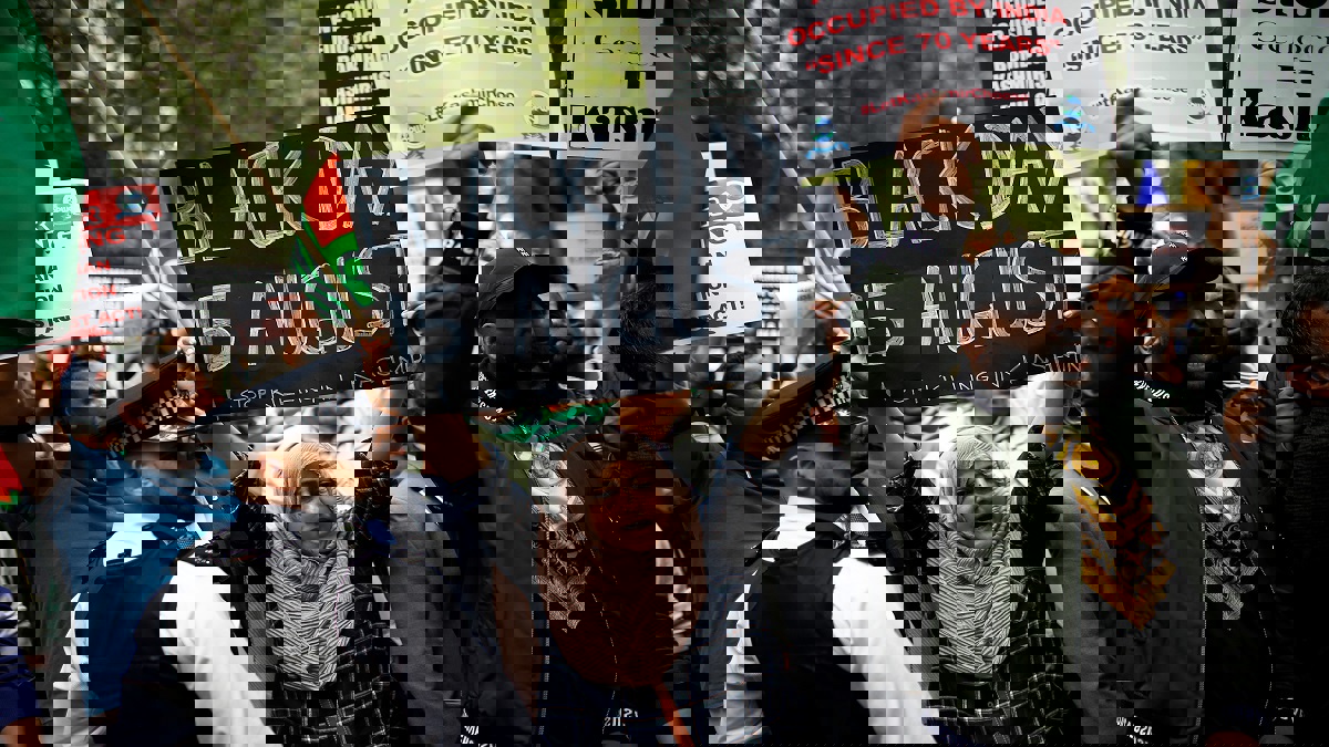 باكستان تعلن مقتل 3 من جنودها و5 هنود إثر إطلاق نار في كشمير