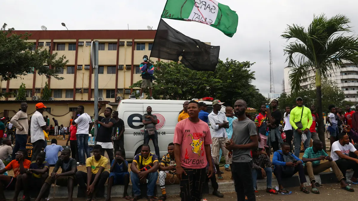 جنود يفتحون النار على محتجين مناهضين للشرطة في لاجوس