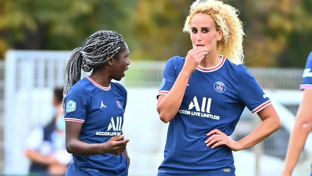 أميناتا ديالو تنفي تورطها في الاعتداء على زميلتها خيرة الحمراوي لاعبة باريس سان جيرمان