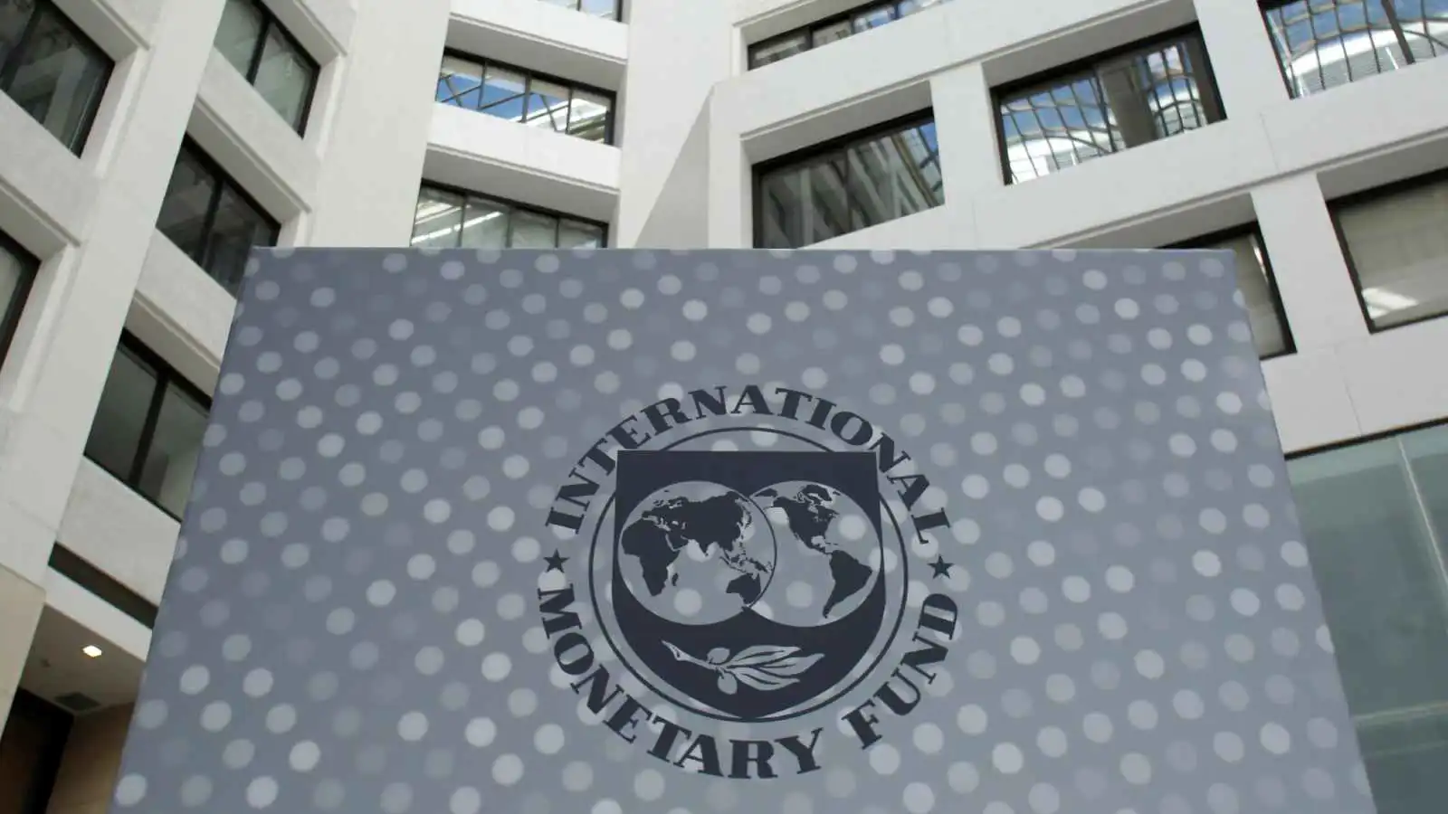 صندوق النقد الدولي يعود إلى اليمن وسط تحديات اقتصادية وسياسية