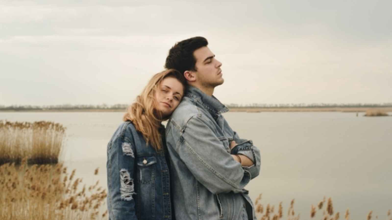 "الدوبامين الرقمي".. ما سر الشعور بالوحدة رغم استخدام وسائل التواصل؟