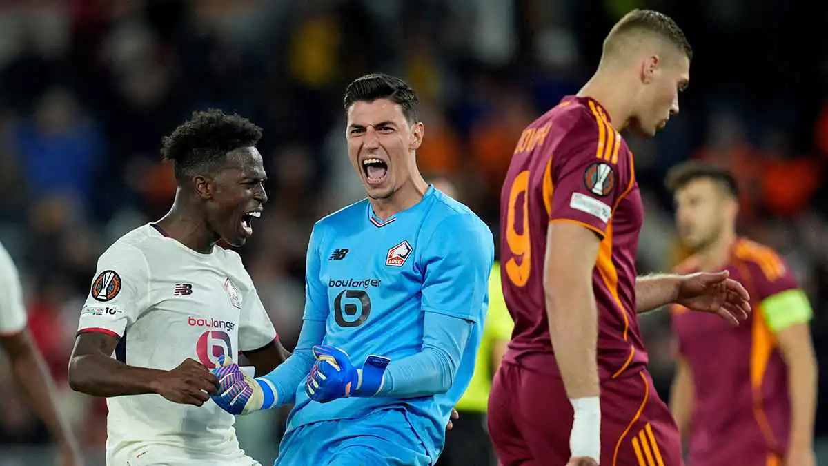 شيء لا يُصدق.. حارس ليل يتصدى لـ3 ركلات جزاء متتالية أمام روما (فيديو)