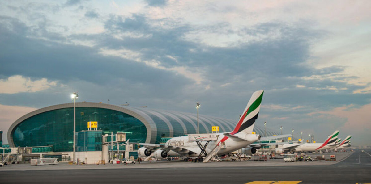 مسؤول إيراني يزعم تعرضه لـ"الإهانة" في مطار دبي