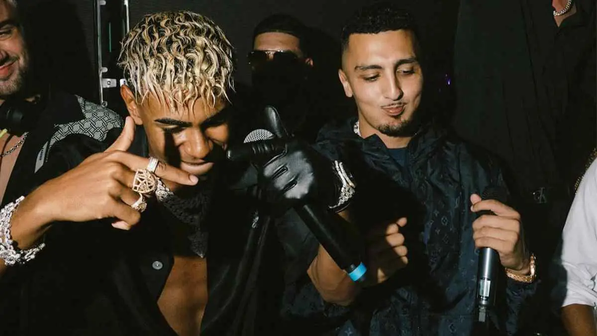 غضب ومطالبات بمحاسبته.. أول صور لنساء وأقزام حفل لامين يامال السري (شاهد)