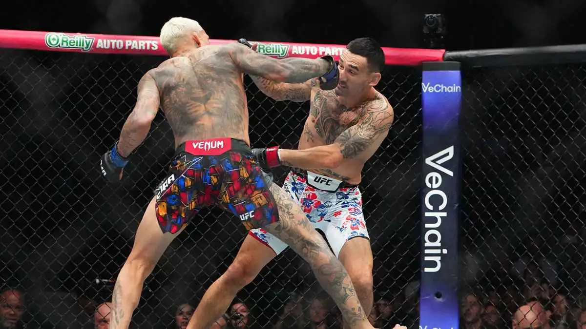 UFC 326.. تشارلز أوليفيرا يسقط هولواي ويحرز لقب BMF (فيديو)