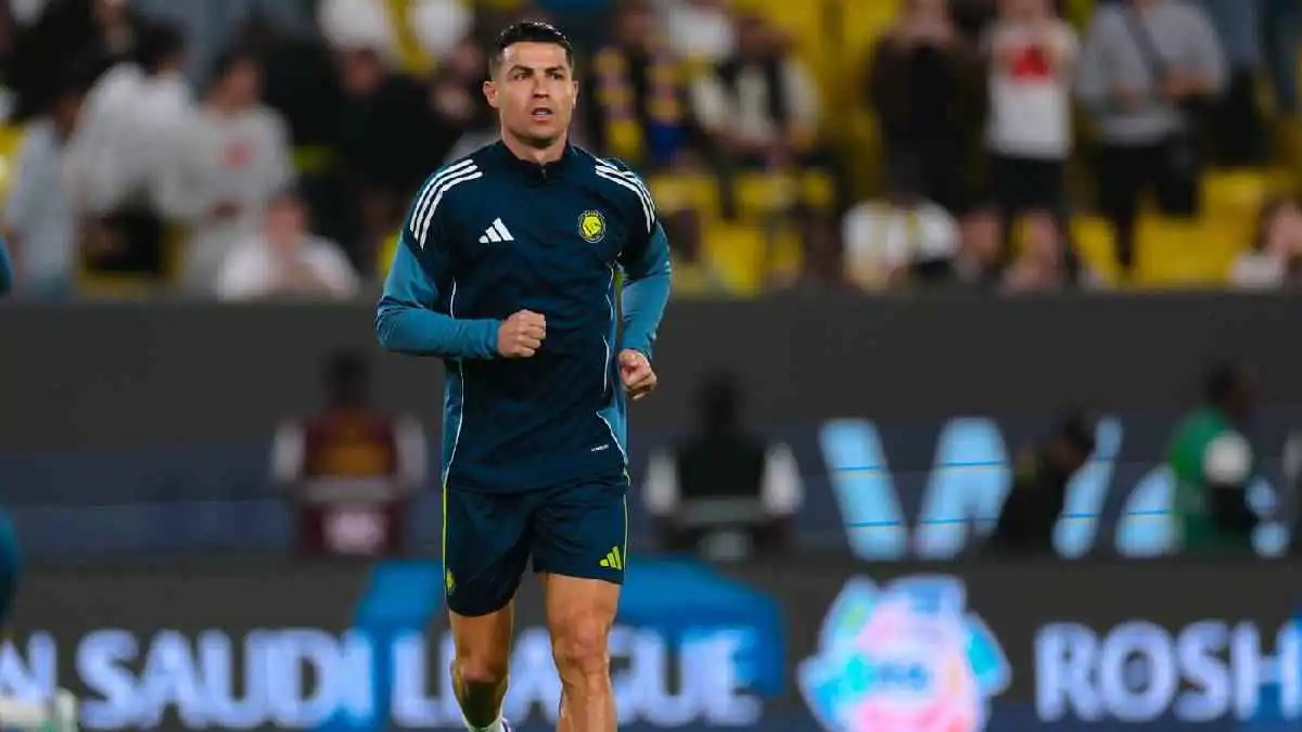 رقم تاريخي.. إشادة عالمية بإنجاز كريستيانو رونالدو بعد ثنائية الحزم