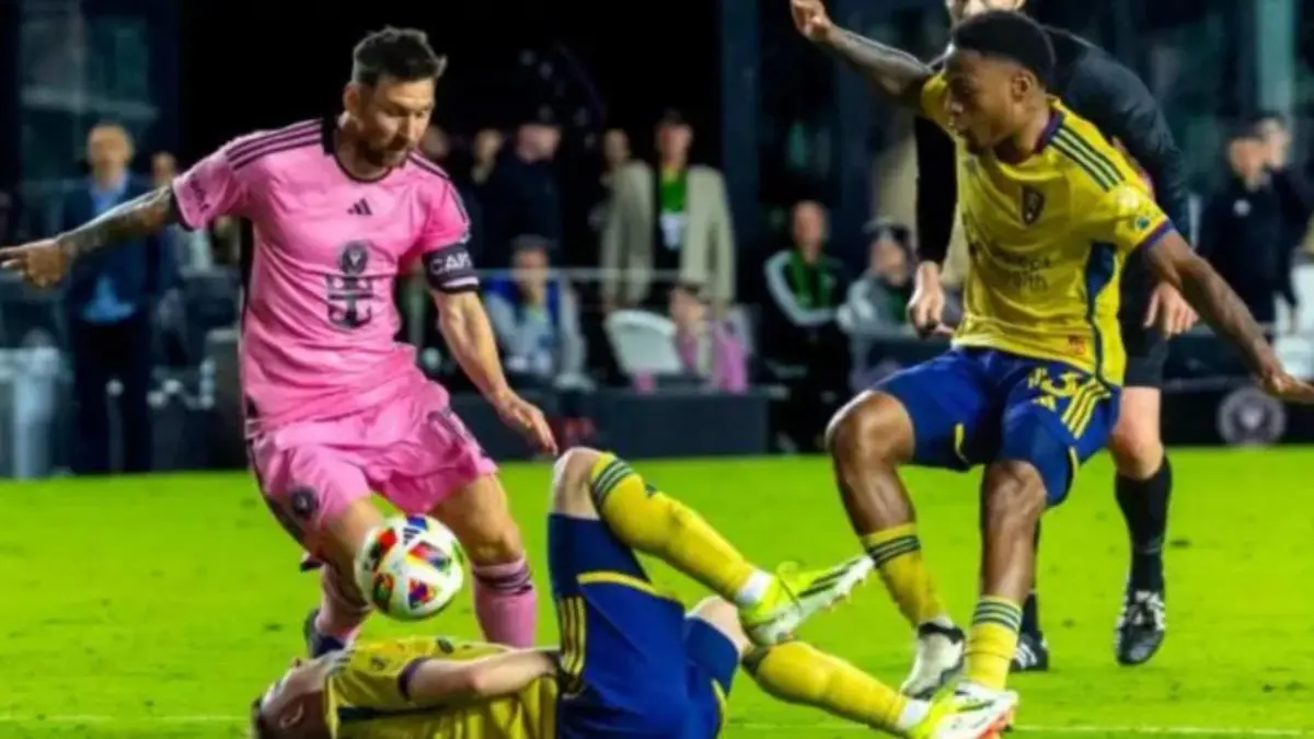 أول تعليق من اللاعب الذي راوغه ميسي أثناء إصابته (صورة)