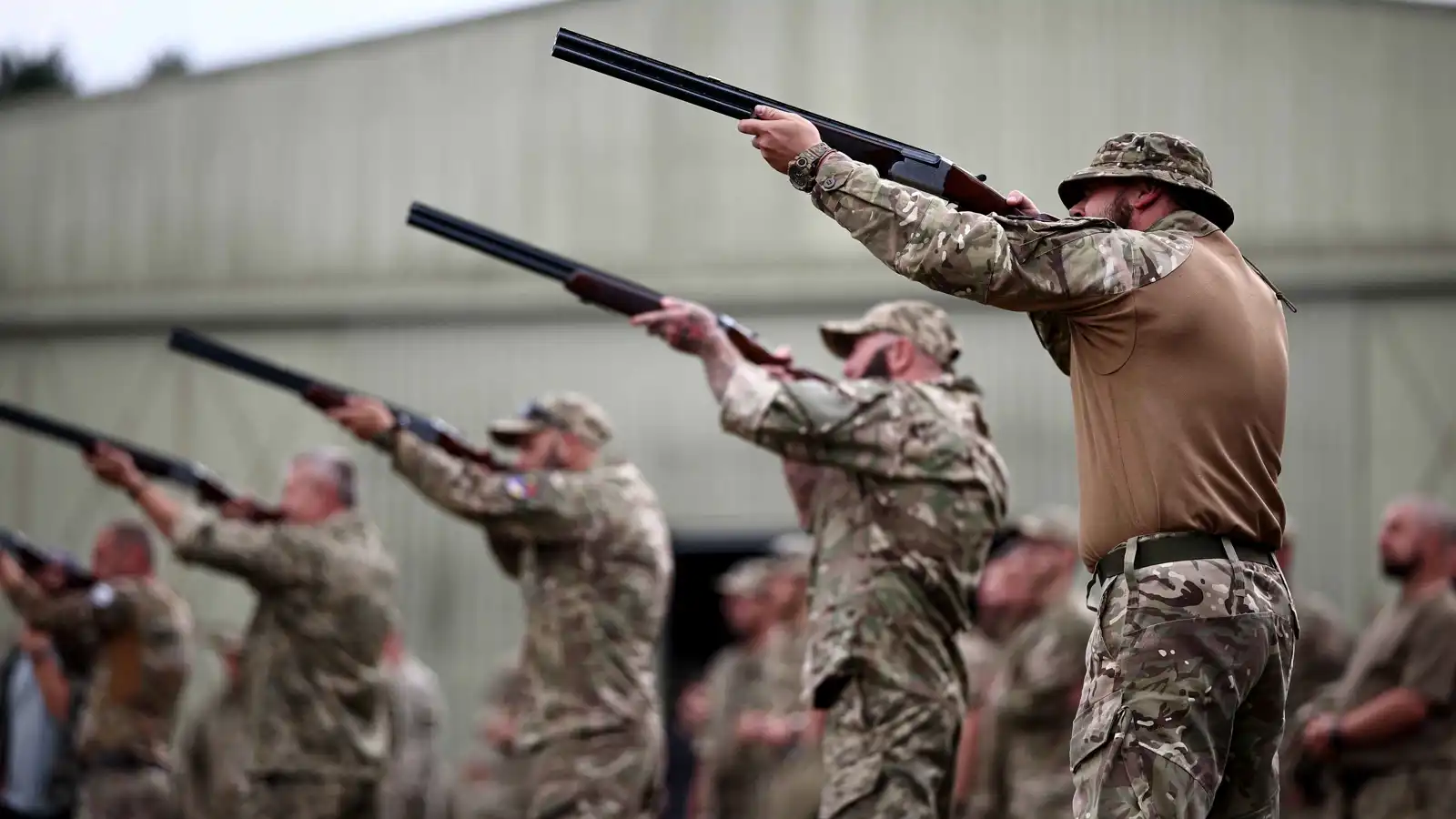 تصنيع السلاح وردع منخفض التكلفة.. أوكرانيا تعيد رسم معادلة الحرب