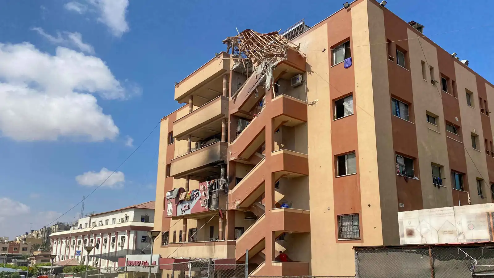 المفوضية الأوروبية: هجوم إسرائيل على مستشفى بغزة "غير مقبول"