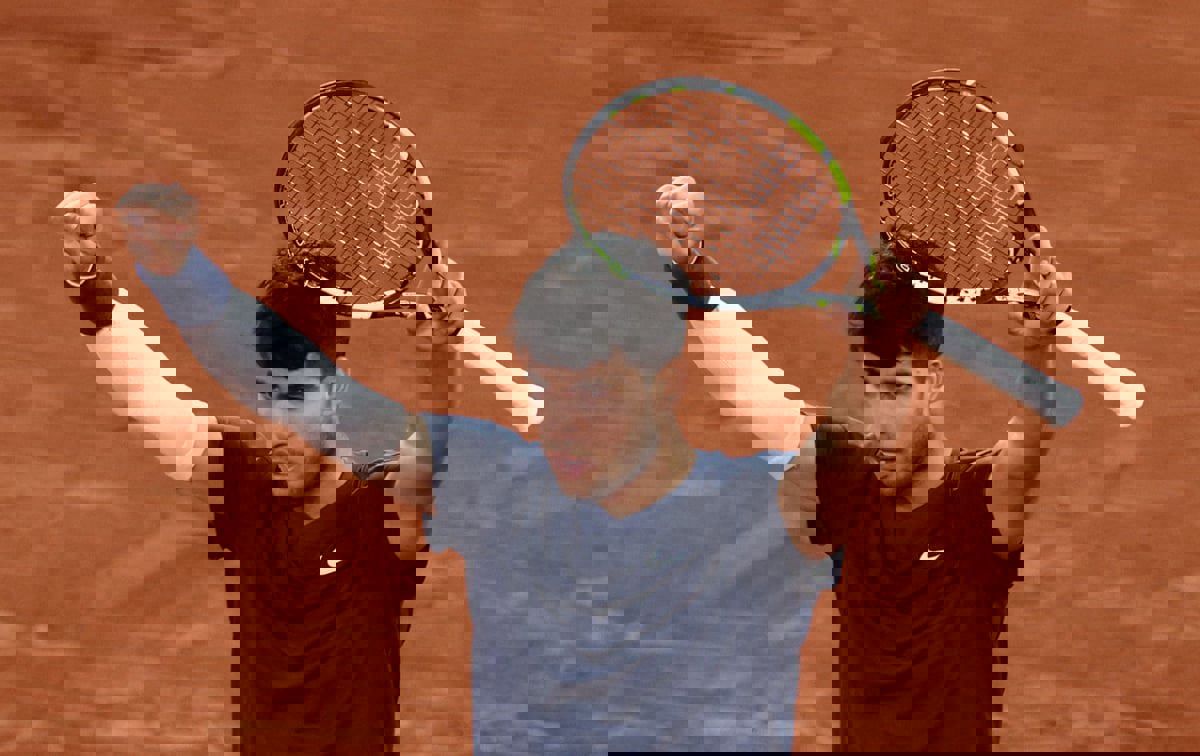 أمام المصنف 176.. ألكاراز يمرّ بجانب خروج مدوٍّ من رولان غاروس