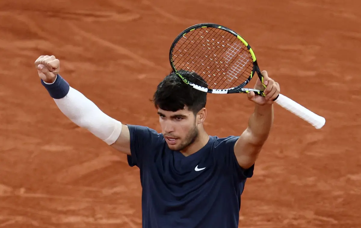 أمام المصنف 176.. ألكاراز يمرّ بجانب خروج مدوٍّ من رولان غاروس