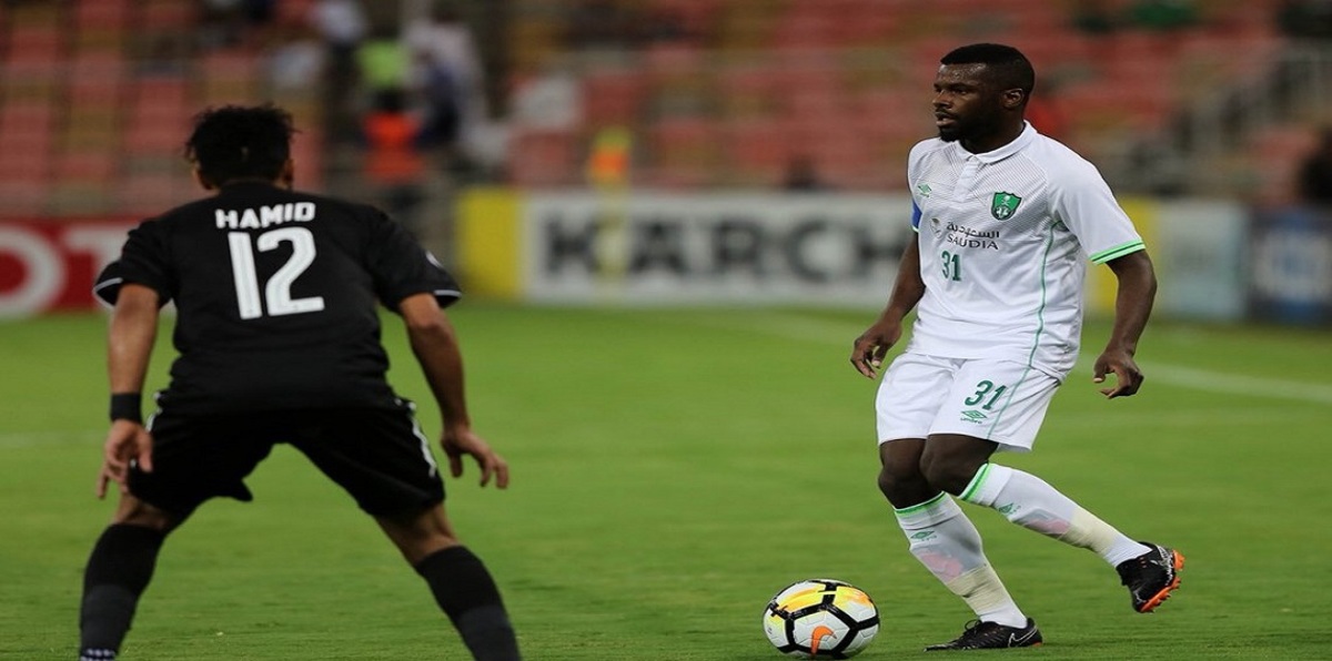 مباراة النادي الأهلي والسد.. هل ظلم الحكم "الراقي" باحتساب ركلة جزاء غير صحيحة؟ (فيديو)