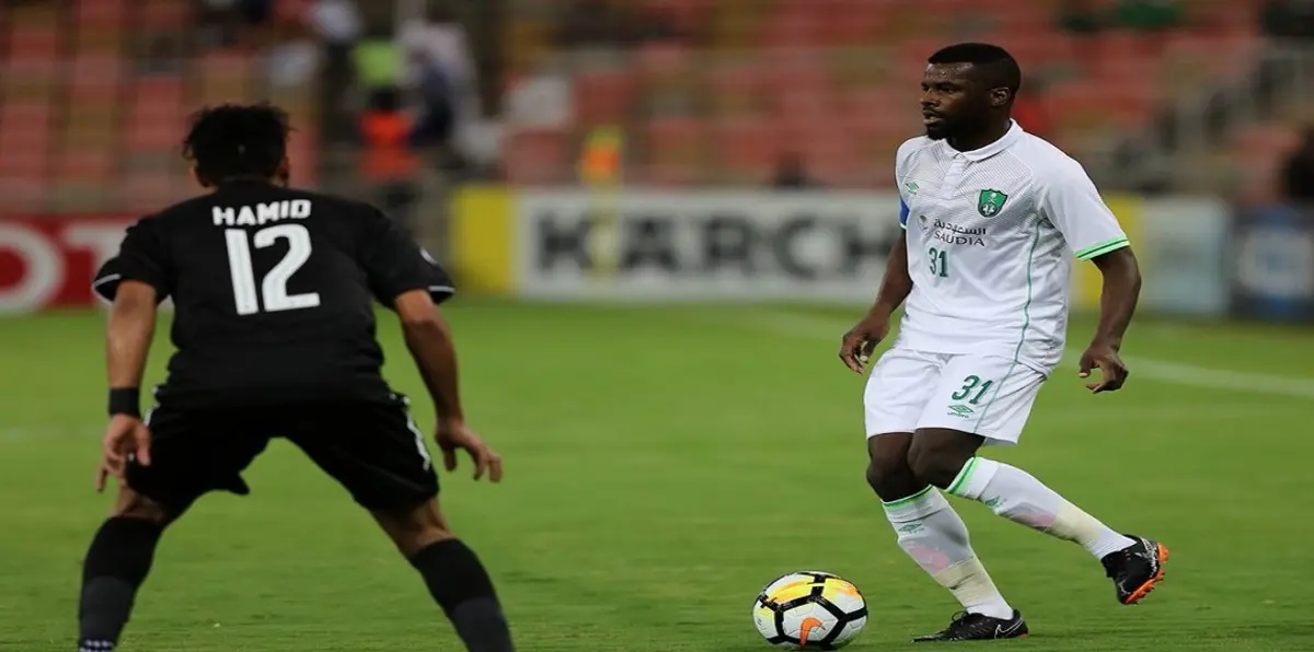 مباراة النادي الأهلي والسد.. هل ظلم الحكم "الراقي" باحتساب ركلة جزاء غير صحيحة؟ (فيديو)