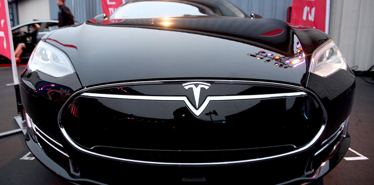 سيارات "تسلا" معرضة للاختراق والسرقة في ثانيتين