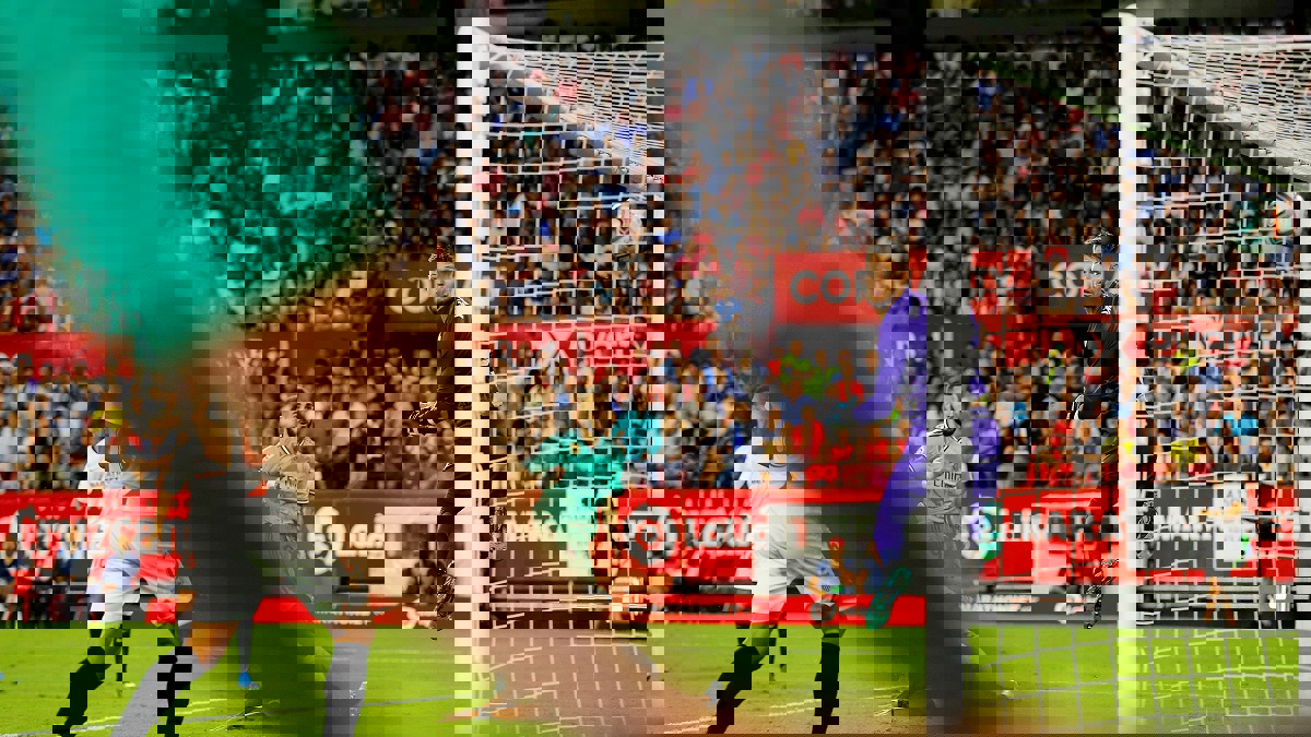 ترتيب هدافي الدوري الإسباني بعد هدف كريم بنزيما في مباراة ريال مدريد ضد إشبيلية (صورة)