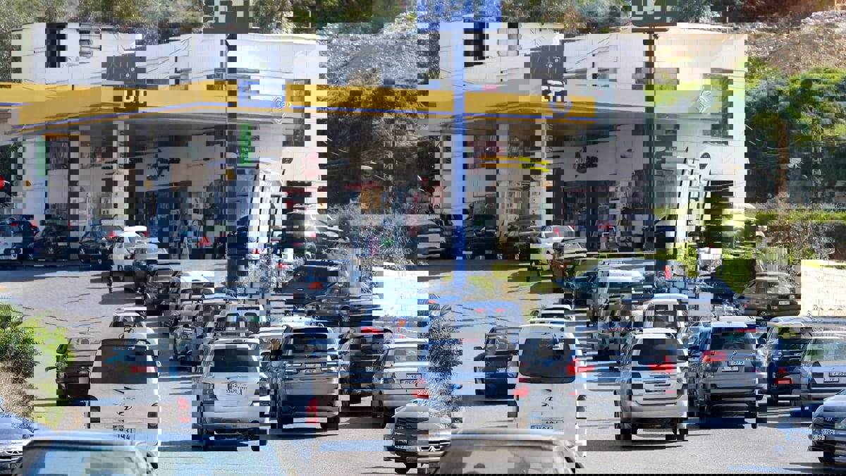 لبنان يوافق على تمويل واردات وقود بسعر صرف أقل‎