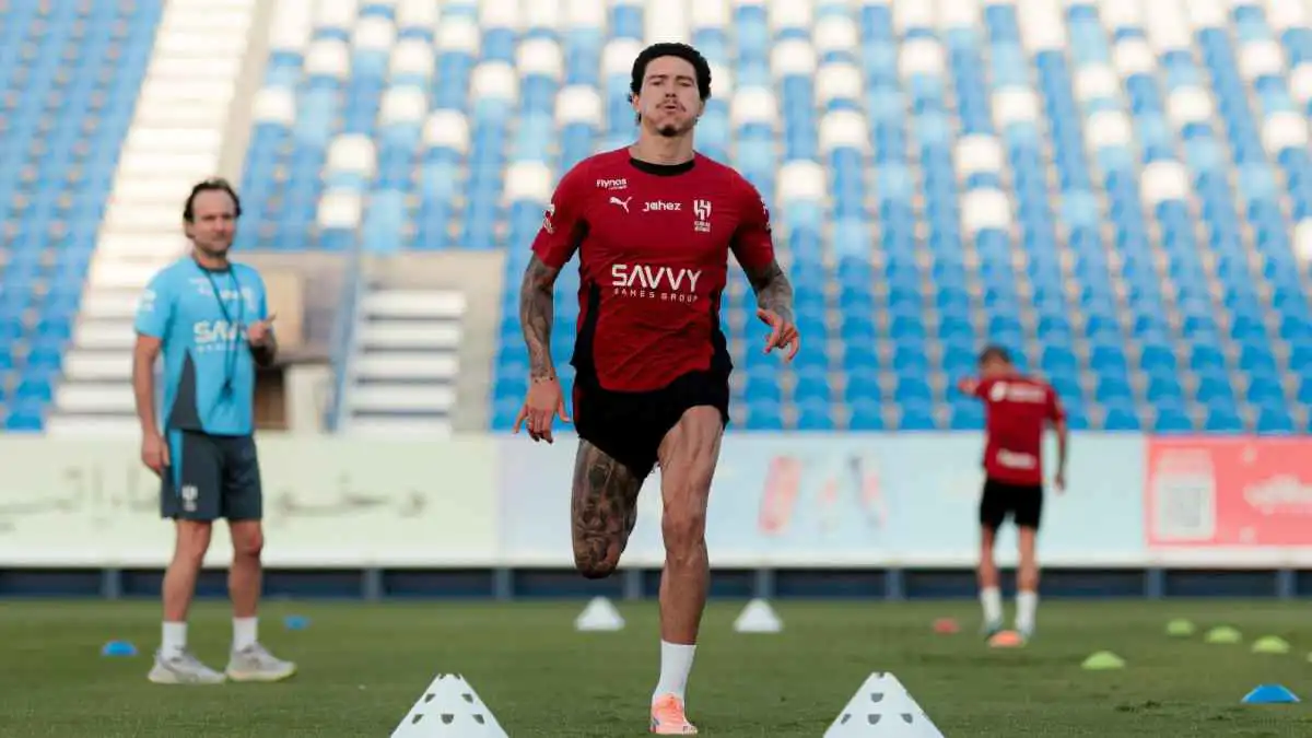 إصابة مزمنة.. تعليق صادم حول حالة داروين نونيز (فيديو)